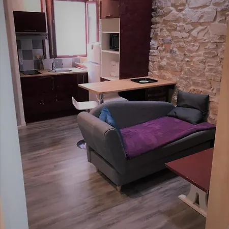 Hyper Centre Gauche - Sous Les Toits Du Petit Apartament